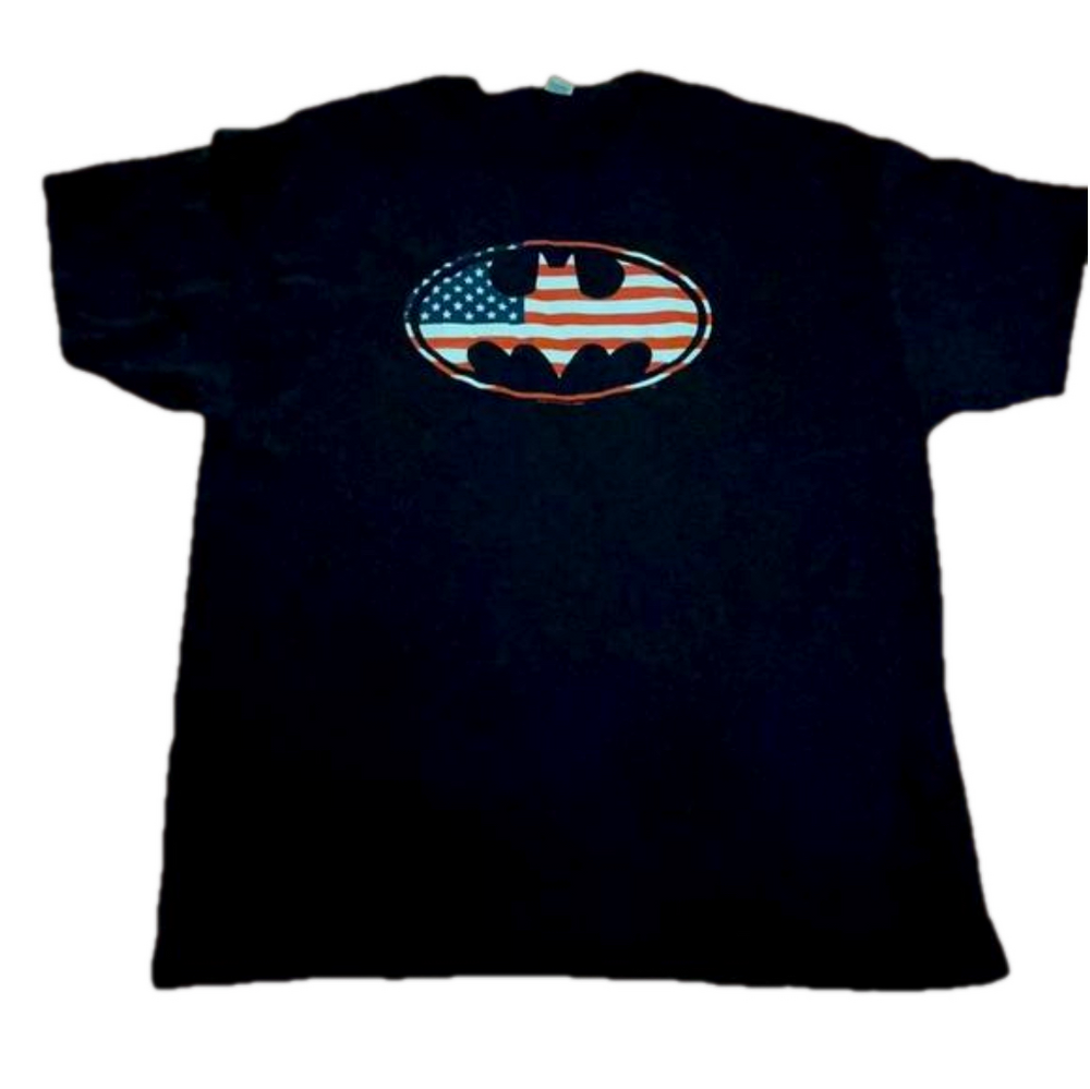 New men’s Batman tshirt 2X
